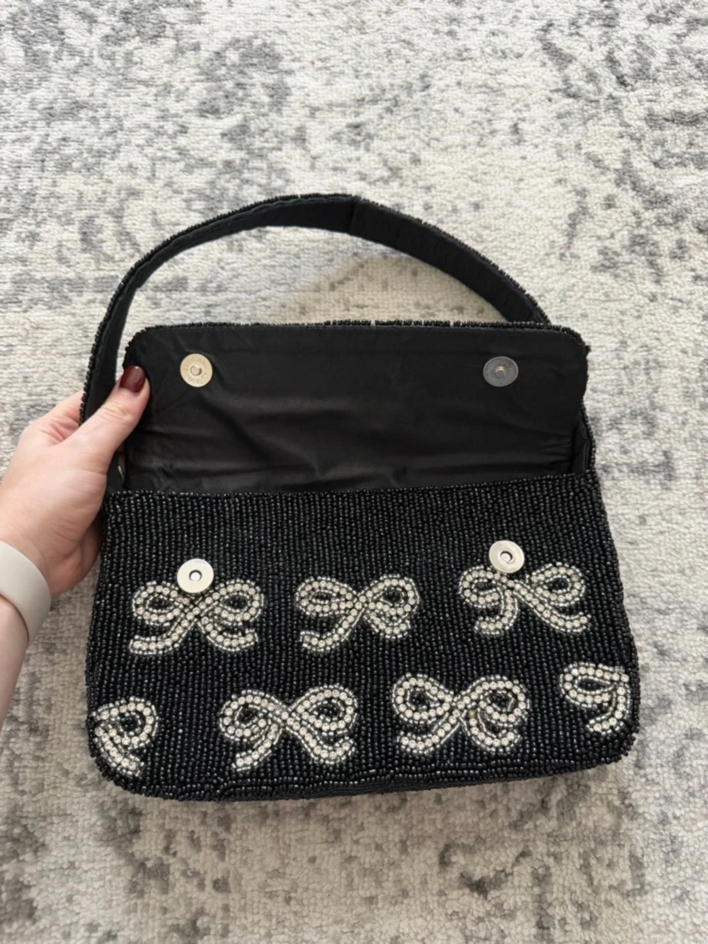 Viral Beaded Bow Handbag